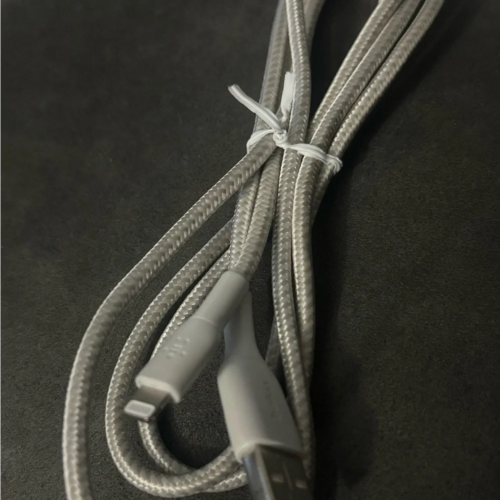Belkin Grey Boost Braided Cable USB-A to Lightning. 6 Ft